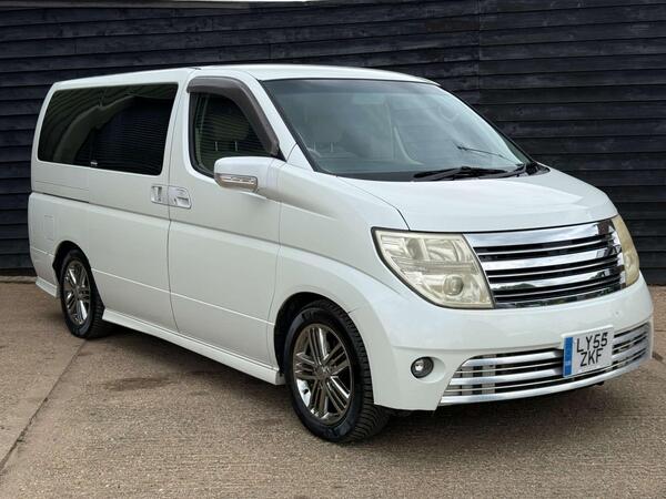 Nissan Elgrand AUTECH 2dr