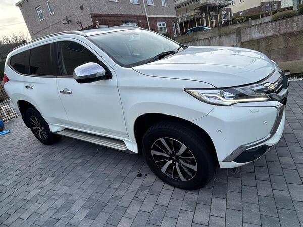 Mitsubishi Shogun Sport 2.4D 4 SUV Double Cab 5dr Diesel Auto 4WD LWB Euro 6 (181 ps)