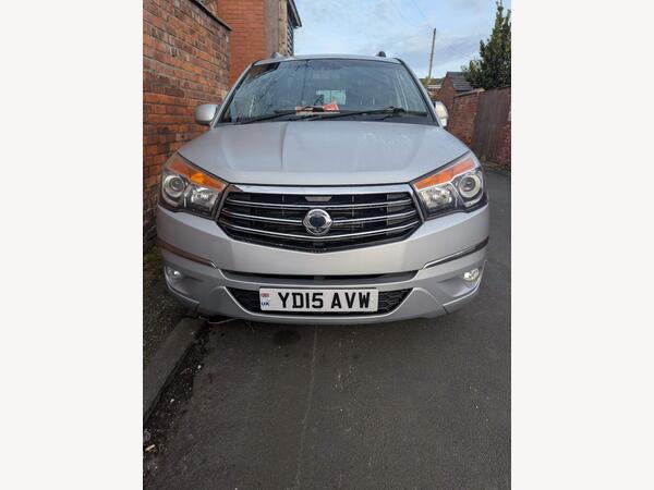 SsangYong Turismo 2.0 e-XDi EX T-Tronic 4WD Selectable Euro 5 5dr