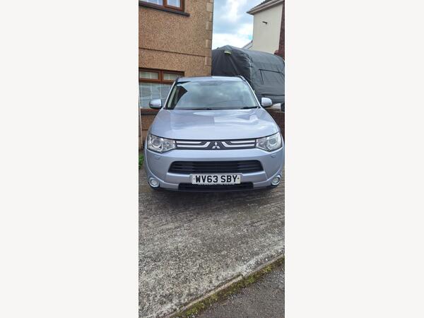 Mitsubishi Outlander 2.2 DI-D GX4 4WD Euro 5 (s/s) 5dr