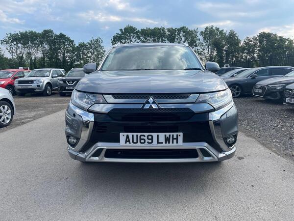 Mitsubishi Outlander 2.4h TwinMotor 13.8kWh Design CVT 4WD Euro 6 (s/s) 5dr