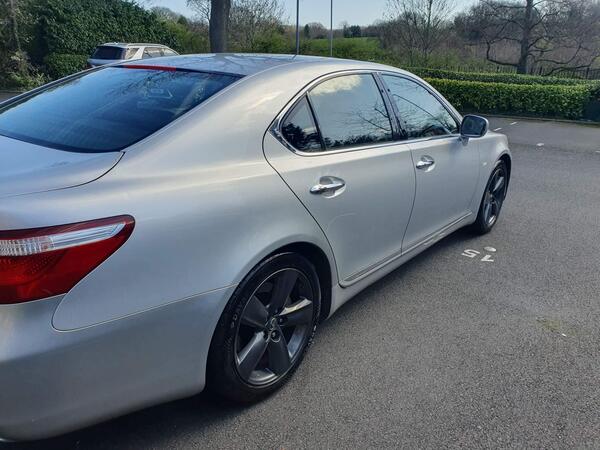 Lexus LS 4.6 460 V8 SE-L Auto Euro 4 4dr