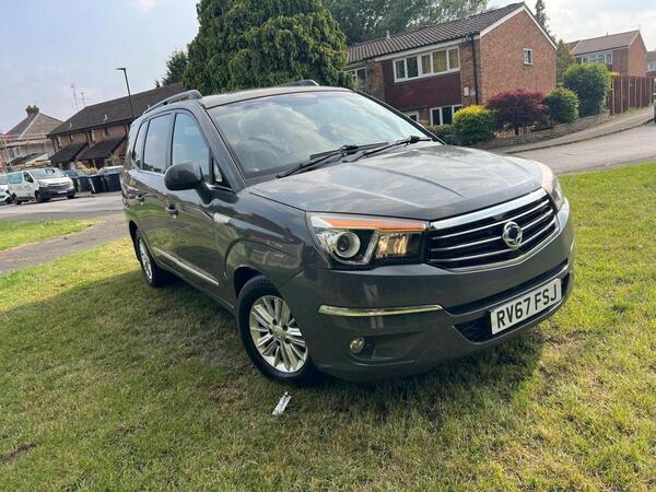 SsangYong Turismo 2.2D EX T-Tronic Euro 6 5dr