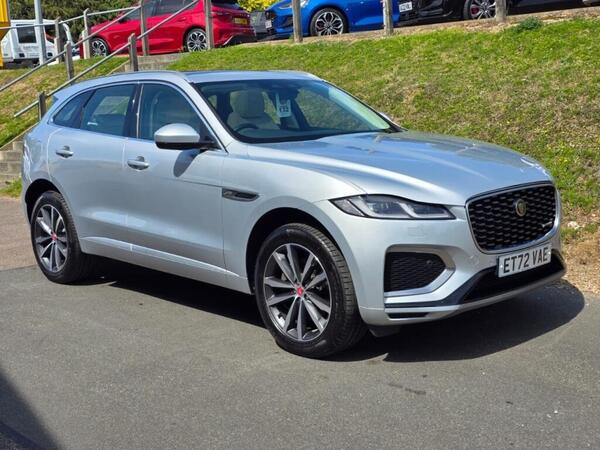 Jaguar F-PACE 2.0 D200 MHEV R-Dynamic SE Auto AWD Euro 6 (s/s) 5dr