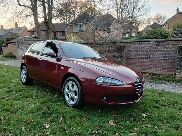 Alfa Romeo 147 2.0 T.Spark Lusso Selespeed 5dr