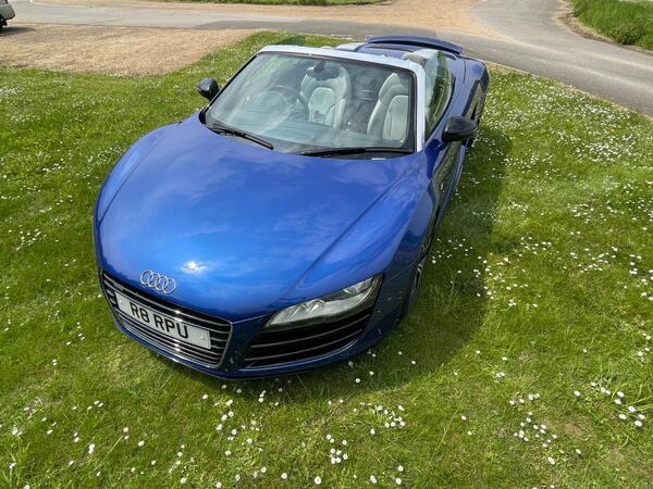 Audi R8 5.2 FSI V10 Spyder R Tronic quattro Euro 4 2dr