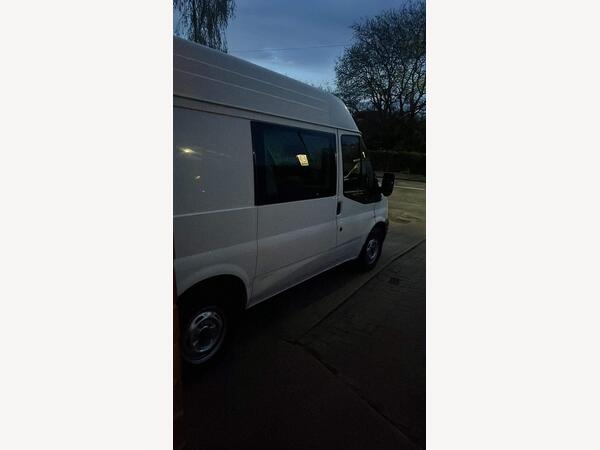 Ford Transit 2.2 TDCi 280 Crew Van 3dr Diesel Manual FWD L2 H2 (198 g/km, 123 bhp)