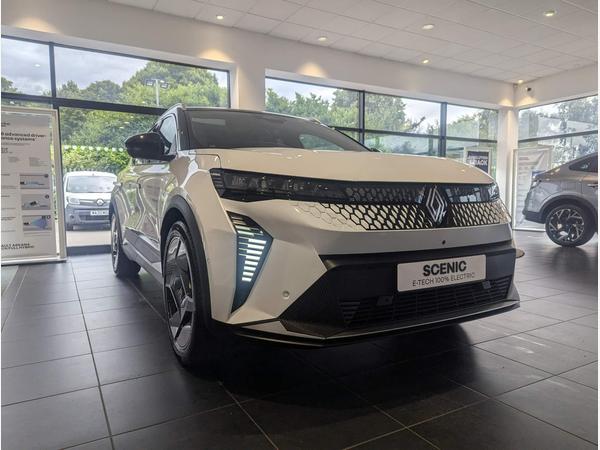 Renault Scenic E-Tech Long Range 87kWh iconic Auto 5dr