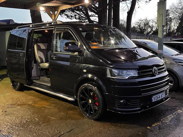 Volkswagen Transporter Sportline 2.0 BiTDI Sportline 60 T32 Kombi 4dr Diesel DSG L3 H1 (211 g/km, 178 bhp)