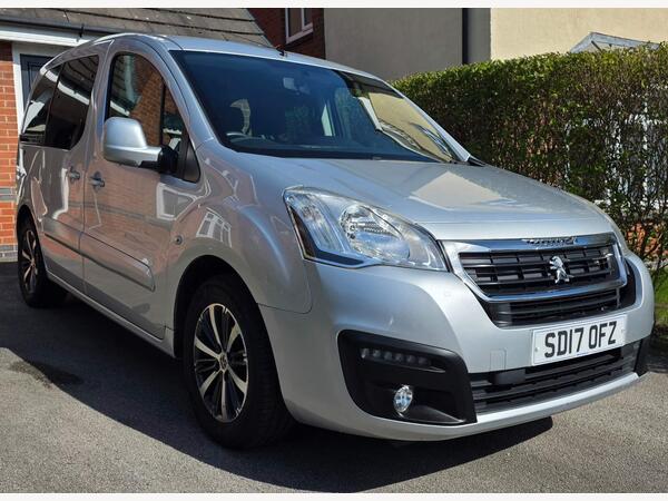 Peugeot Partner 1.6 BlueHDi Horizon RE Automatic WAV (98 bhp)
