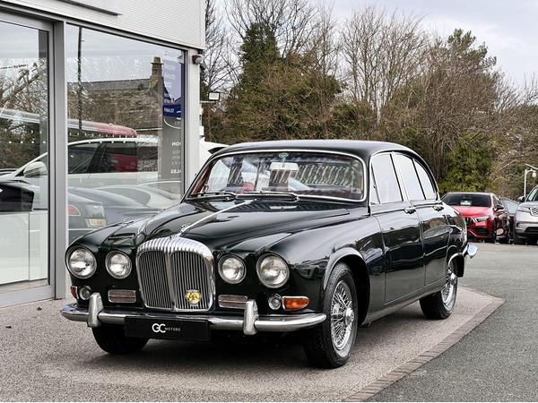 Daimler Sovereign 4.2 4dr