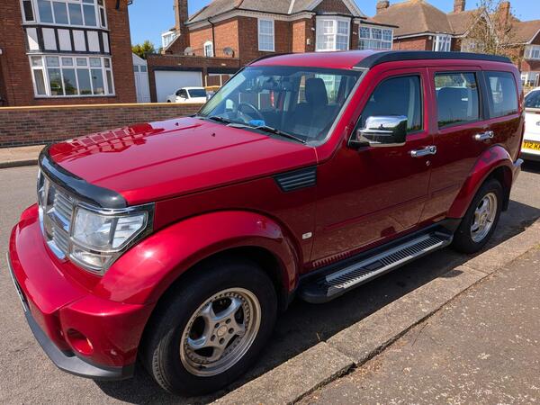 Dodge Nitro 2.8 CRD SXT 5dr