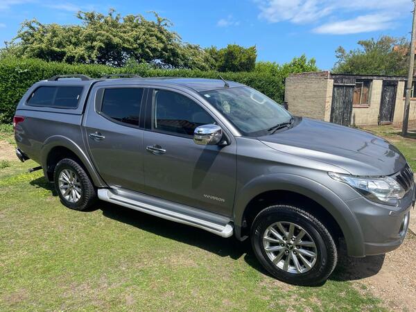 Mitsubishi L200 2.4 DI-D DC Warrior Pickup Double Cab 4dr Diesel Manual 4WD Euro 6 (178 ps)