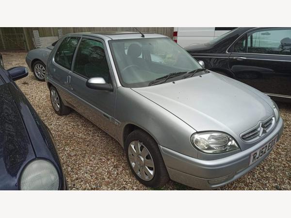 Citroen Saxo 1.1i Desire 3dr