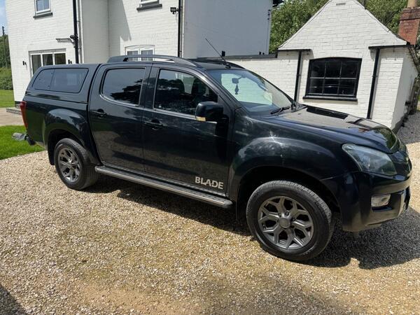 Isuzu D-Max 2.5 TD Blade 4x4 4dr