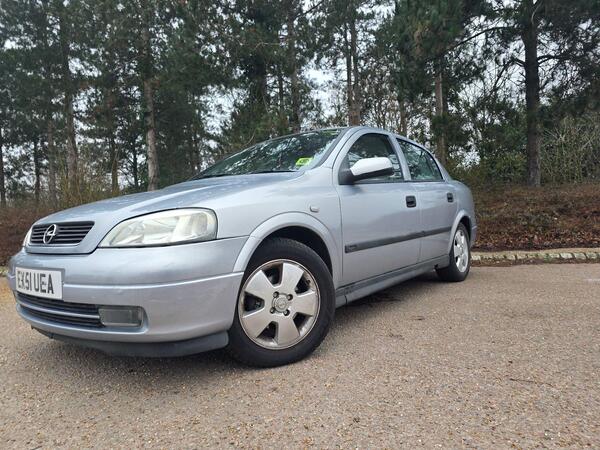Opel Astra 4dr