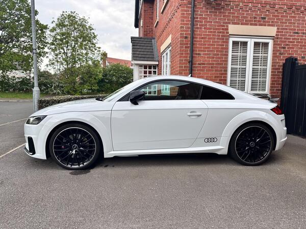 Audi TTS 2.0 TFSI Black Edition S Tronic quattro Euro 6 (s/s) 3dr