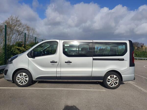 Vauxhall Vivaro 1.6 CDTi 2900 BiTurbo Combi Van Double Cab 5dr Diesel Manual L2 H1 Euro 6 (s/s) (9 Seat) (125 ps)
