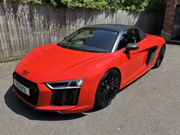 Audi R8 5.2 FSI V10 Spyder S Tronic quattro Euro 6 (s/s) 2dr