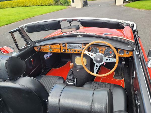 MG MGB 1.8 Roadster Convertible 2dr Petrol Manual (97 bhp)