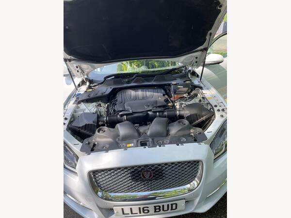 Jaguar XJ 3.0 V6 Portfolio Auto Euro 6 (s/s) 4dr