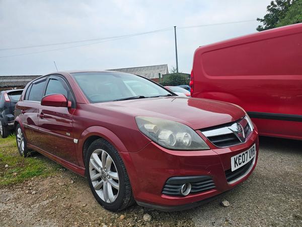 Vauxhall Signum 1.9 CDTi 16v Design 5dr