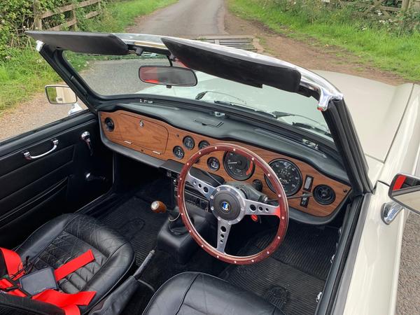 Triumph TR6 2.5 PI 150BHP