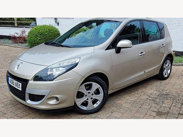 Renault Scenic 1.5 dCi Dynamique TomTom Euro 5 5dr