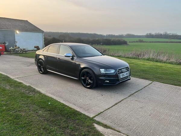 Audi S4 3.0 TFSI V6 S Tronic quattro Euro 5 (s/s) 4dr