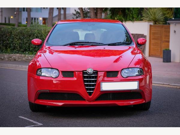 Alfa Romeo 147 3.2 GTA Hatchback 3dr Petrol Manual (287 g/km, 250 bhp)