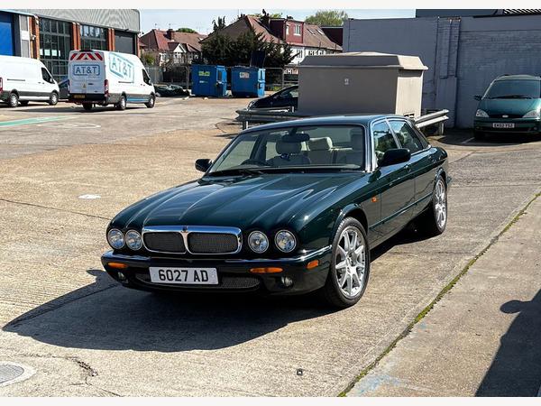 Jaguar XJR 4.0 V8 4dr