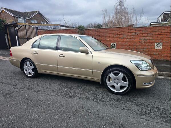 Lexus LS 4.3 430 4dr