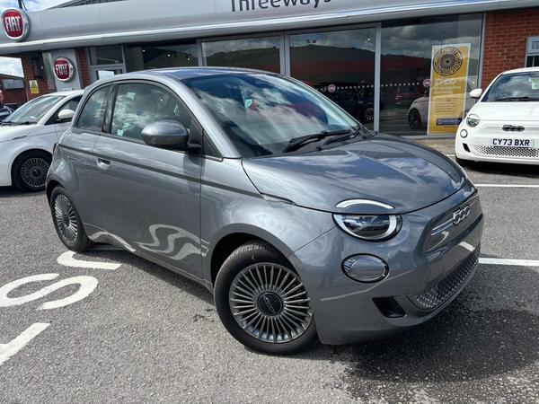 Fiat 500e 42kWh Icon Auto 3dr