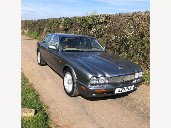 Jaguar XJ 3.2 XJ8 Executive 4dr