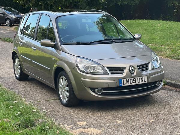 Renault Scenic 1.6 VVT Dynamique 5dr