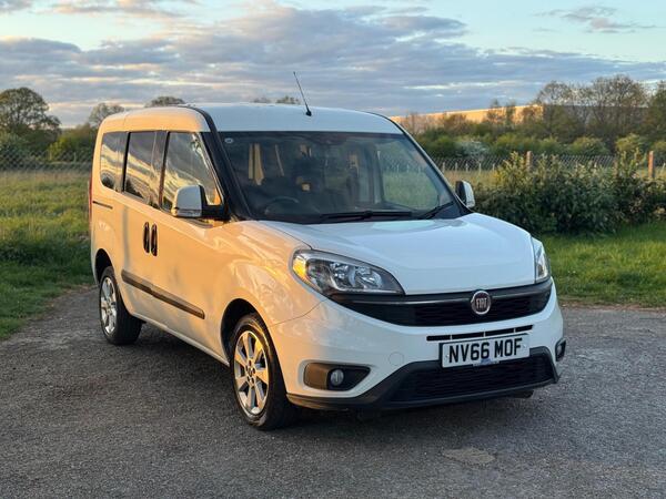 Fiat Doblo 1.6 MultiJet Lounge Euro 6 5dr