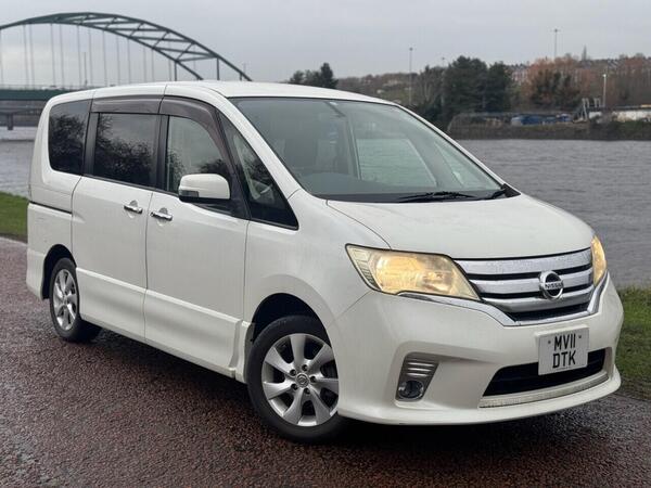 Nissan Serena 2.0L **JAPENESE IMPORT**