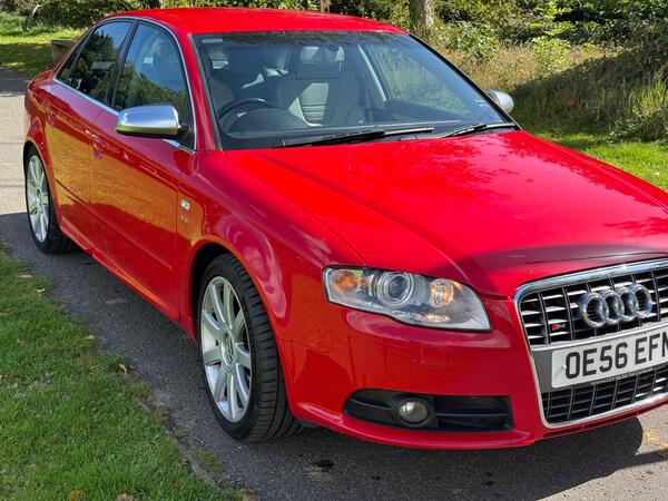Audi S4 4.2 quattro 4dr