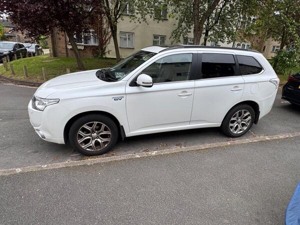 Mitsubishi Outlander 2.0h 12kWh GX4hs CVT 4WD Euro 5 (s/s) 5dr