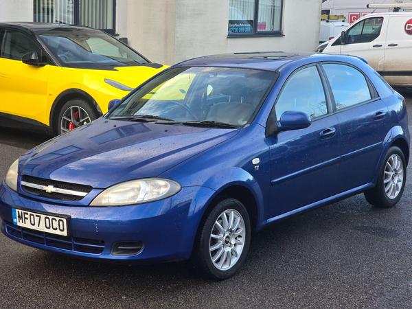 Chevrolet Lacetti 1.6 SX 5dr