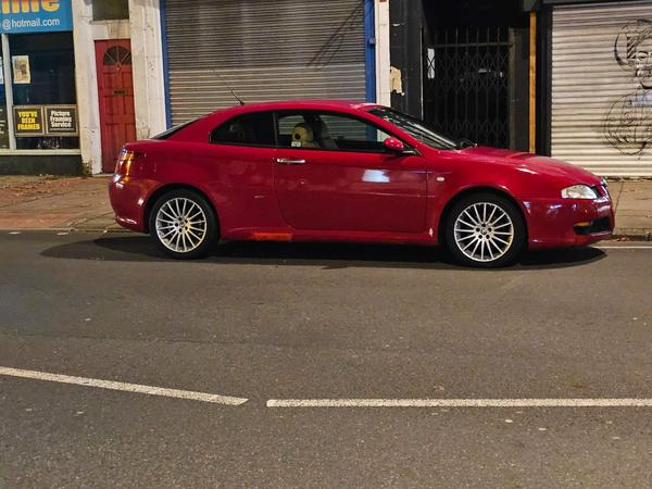 Alfa Romeo GT 1.9 JTDM 16V 2dr