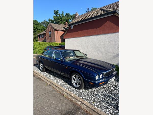 Jaguar XJ 4.0 XJ8 4dr