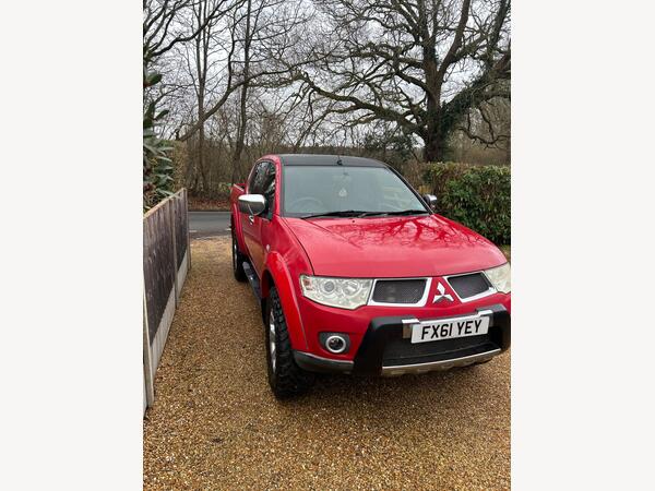 Mitsubishi L200 2.5 DI-D Barbarian Pickup Double Cab 4dr Diesel Manual 4WD Euro 4 (LB) (178 ps)