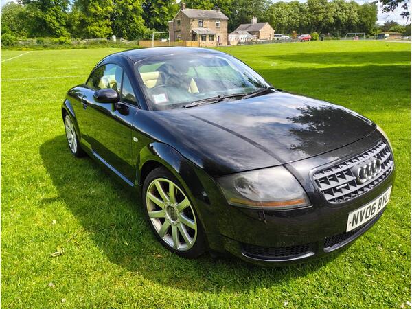 Audi TT 1.8T quattro 2dr