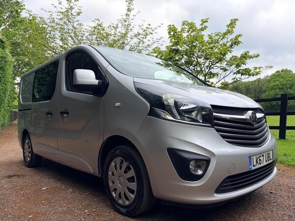 Vauxhall Vivaro 1.6 CDTi 2900 BiTurbo ecoTEC Sportive Crew Van L1 H1 Euro 6 (s/s) 5dr (6 Seat)
