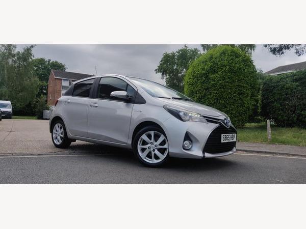 Toyota Yaris 1.5 VVT-h Sport E-CVT Euro 6 5dr