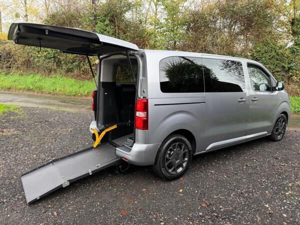 Citroen SpaceTourer 2.0 BlueHDi 180 Plus M 5dr AUTOMATIC WHEELCHAIR ACCESSIBLE VEHICLE 4 SEATS