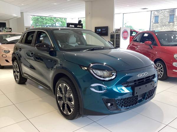 Fiat 600e 54kWh La Prima Auto 5dr