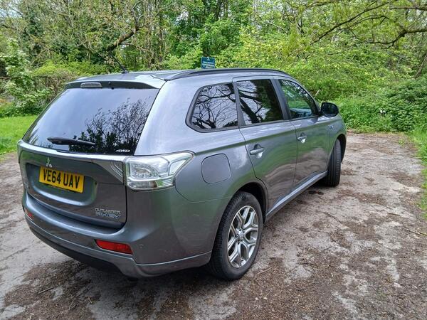 Mitsubishi Outlander 2.0h 12kWh GX3h CVT 4WD Euro 5 (s/s) 5dr