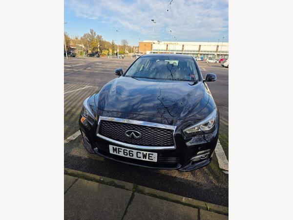 Infiniti Q50 2.2d Premium Auto Euro 6 (s/s) 4dr